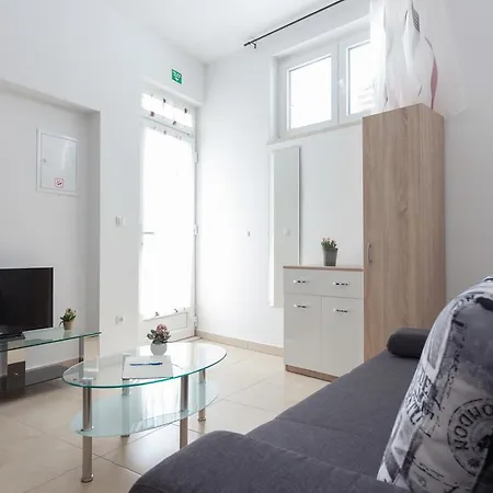 Cinereus A58 Apartment